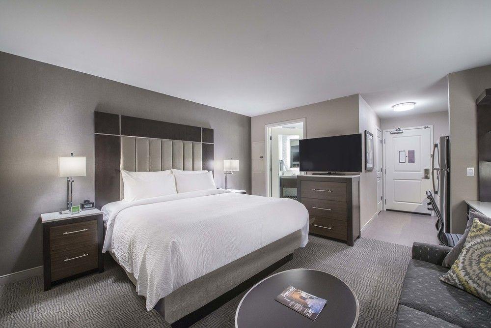 Towneplace Suites By Marriott Boston Logan Airport/Челси Экстерьер фото