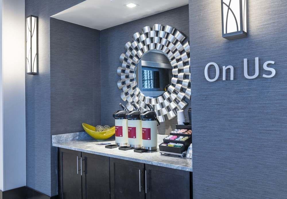 Towneplace Suites By Marriott Boston Logan Airport/Челси Экстерьер фото