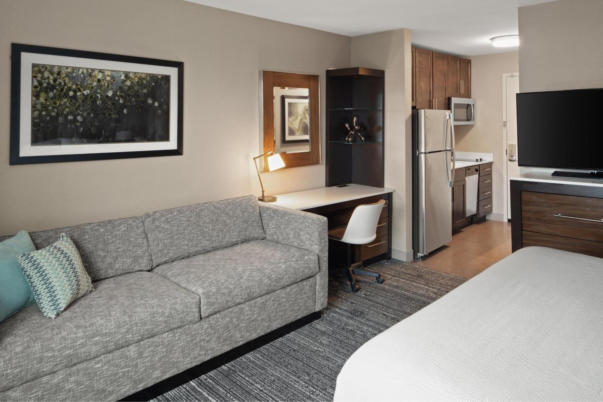 Towneplace Suites By Marriott Boston Logan Airport/Челси Экстерьер фото