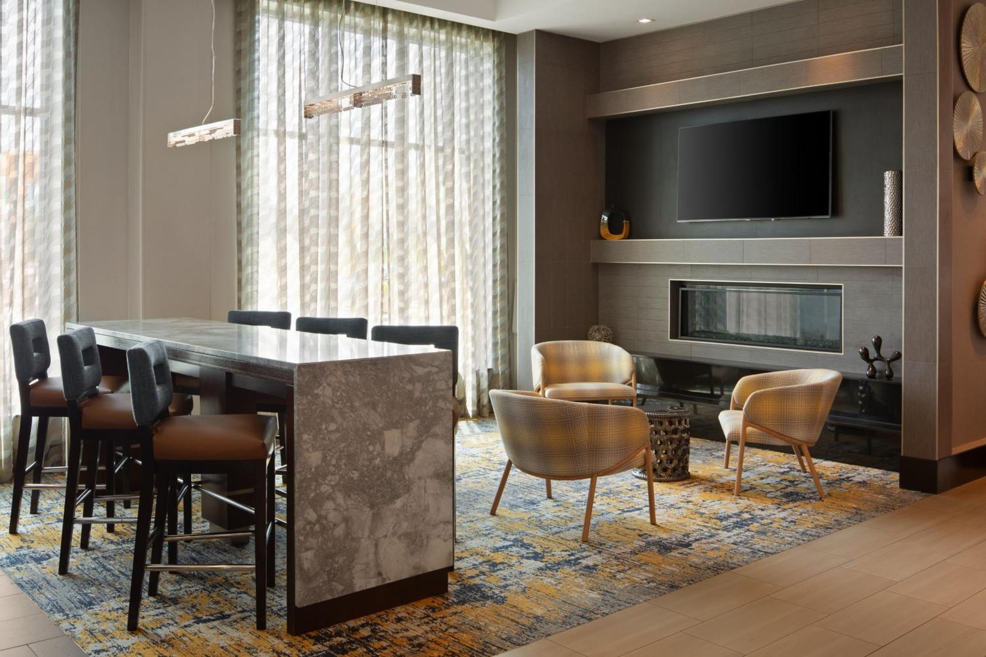 Towneplace Suites By Marriott Boston Logan Airport/Челси Экстерьер фото