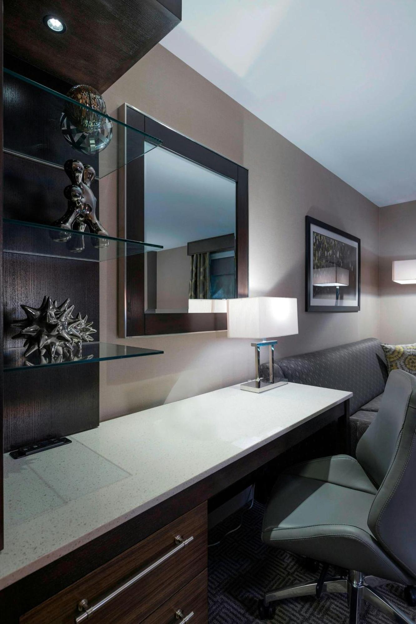 Towneplace Suites By Marriott Boston Logan Airport/Челси Экстерьер фото