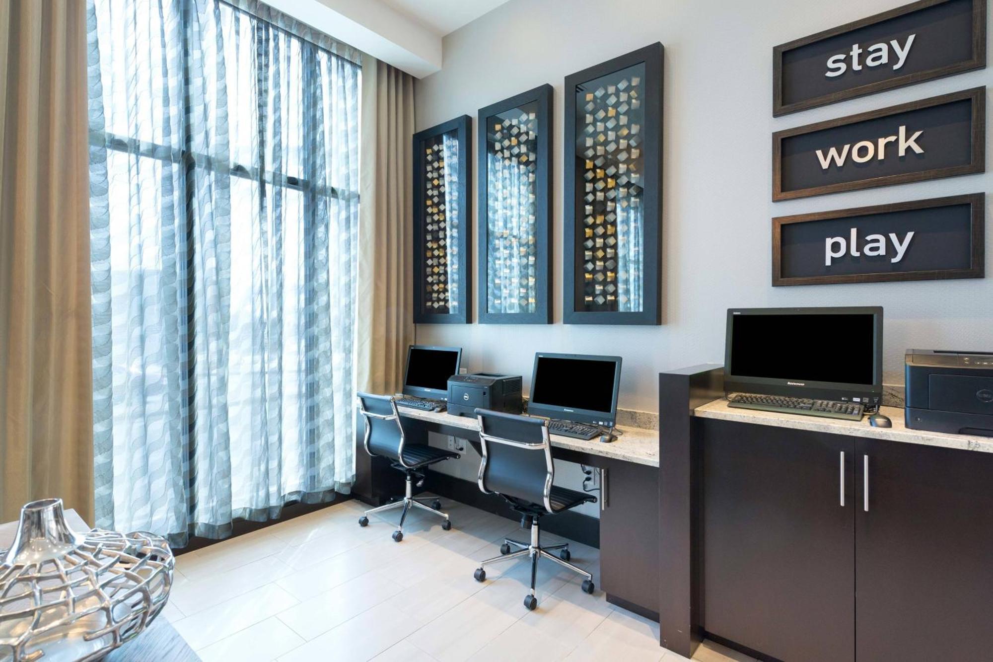Towneplace Suites By Marriott Boston Logan Airport/Челси Экстерьер фото