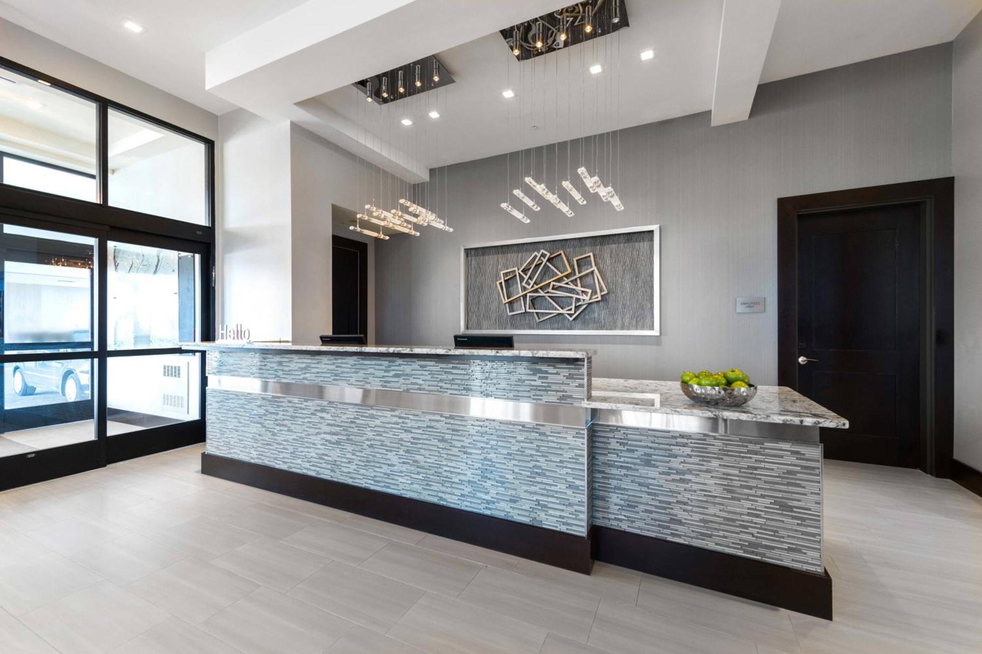 Towneplace Suites By Marriott Boston Logan Airport/Челси Экстерьер фото